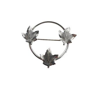 EMC Brooch Circle Maple Leaf Silver Tone Vintage Signed Pin‎